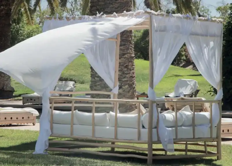 Sun bed — photo