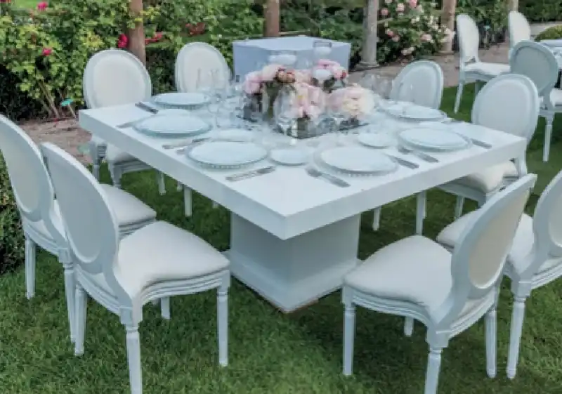 Table carrée — photo