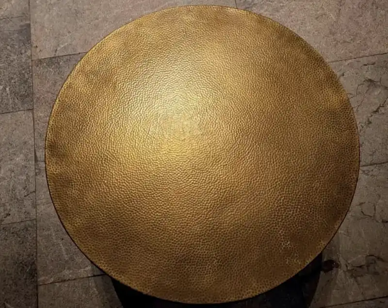 Table cuivre ronde / ovale — photo